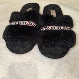 Minnetonka London Flat Slipper - Black size 8 women